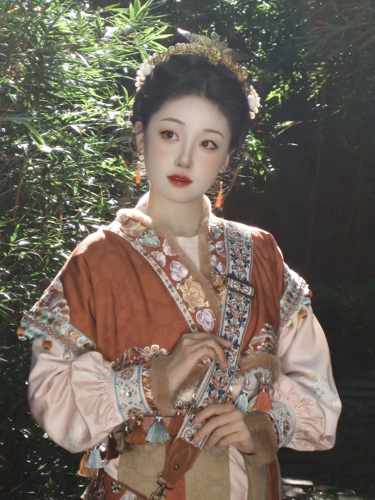 三愿如同梁上燕，岁岁常相见。