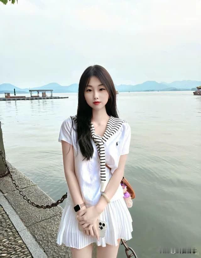 夏日清新穿搭，湖畔少女风