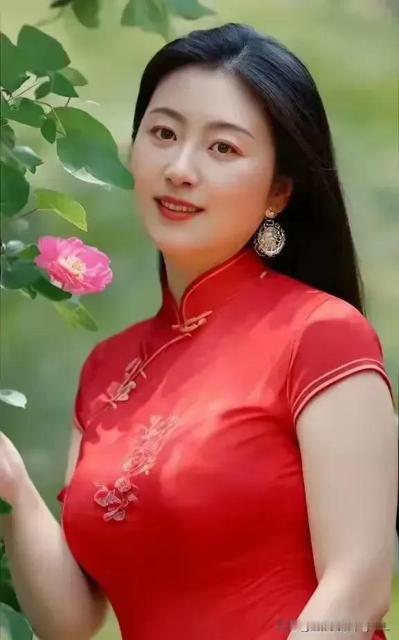 人生三十剩女愁，
有车有房心中忧。
才华学历无伦比，
帅哥何时面前留。
只要情投