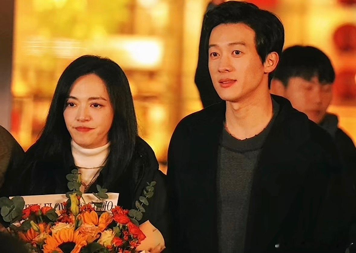 姚晨 侯雯元虽然真的可能性很小。但是我就羡慕这种，离婚了，自己有钱，想怎么谈怎么