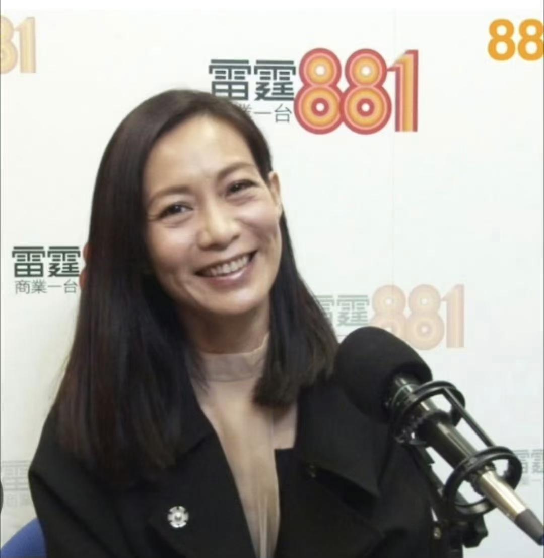 真没想到啊！谢霆锋的前前前女友赵学而去佛山开演唱会了！
怎么也没想到，赵学而也曾