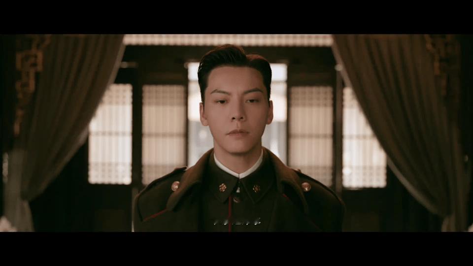 九门终于动了 陈伟霆穿军装就是神！！张大佛爷回归，那个眼神杀我又可以了，爷青回！
