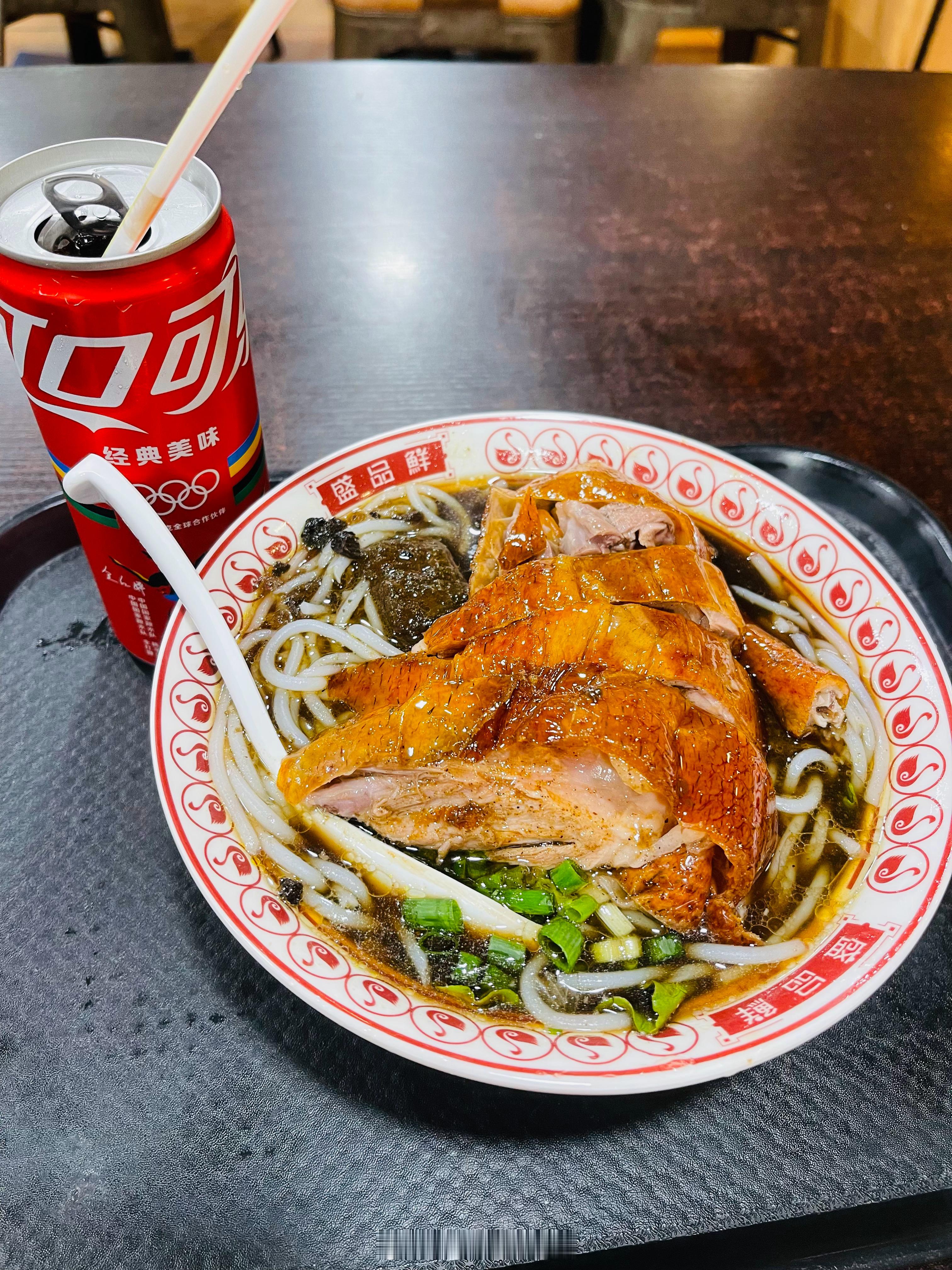 今晚OT明早你们醒来就知道我宵夜有多好吃了[偷笑]#今天吃美了##我与汽车的日常