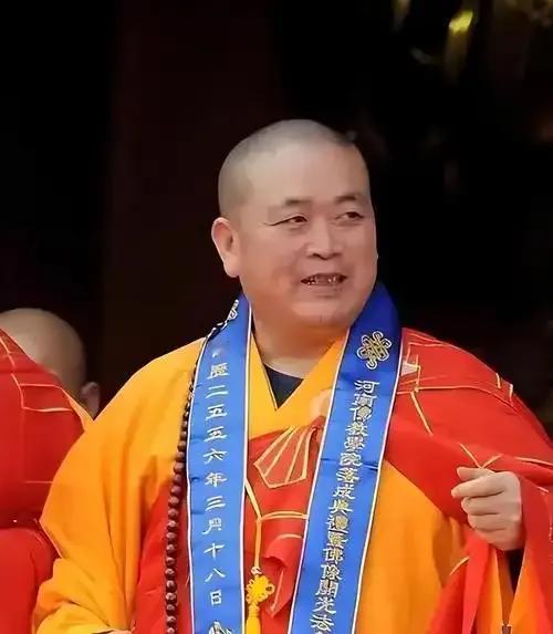 释永信作为少林寺的核心人物
对于少林寺的影响力有多大，自然不言而喻，其掌管的庞大