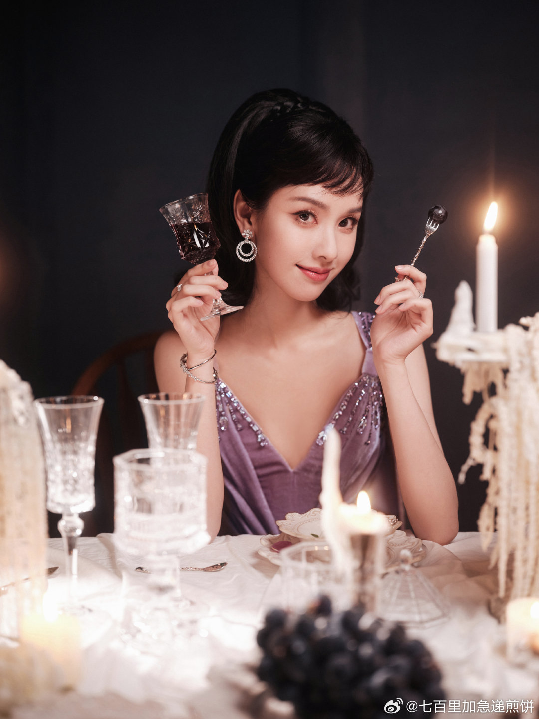 陈都灵微博电影之夜造型出图，复古系设计 ​​​