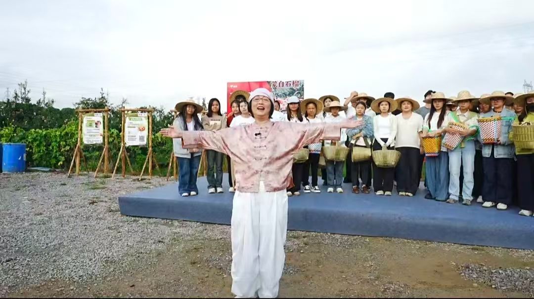 这么奇奇怪怪的游戏怎么可以这么好玩，中国人的DNA果真是上课、学习、种地。本来是