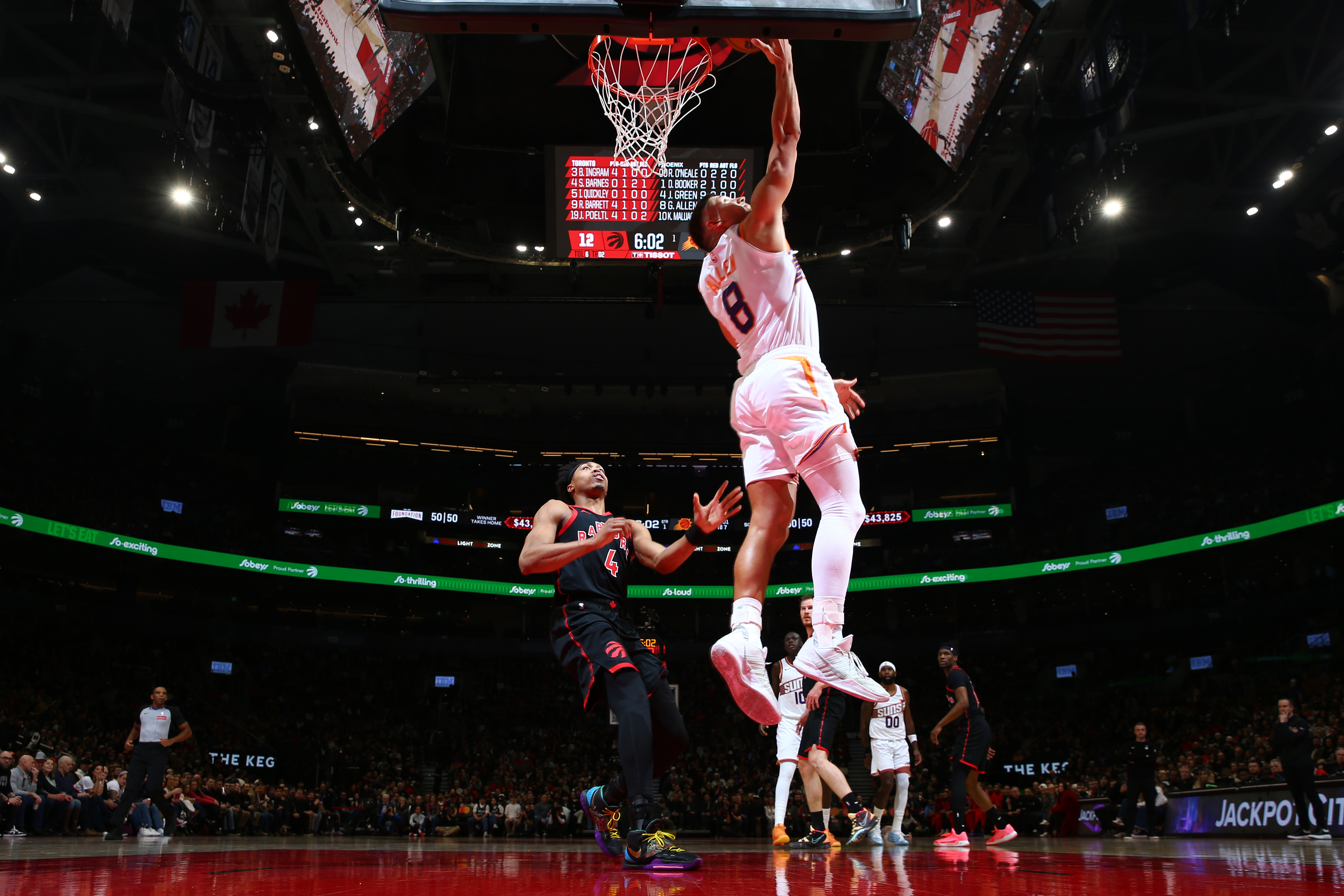 古德温拼抢进攻篮板❗️阿伦紧接着强硬2+1打进❗️菲尼克斯太阳 ｜旭日东升 ｜太