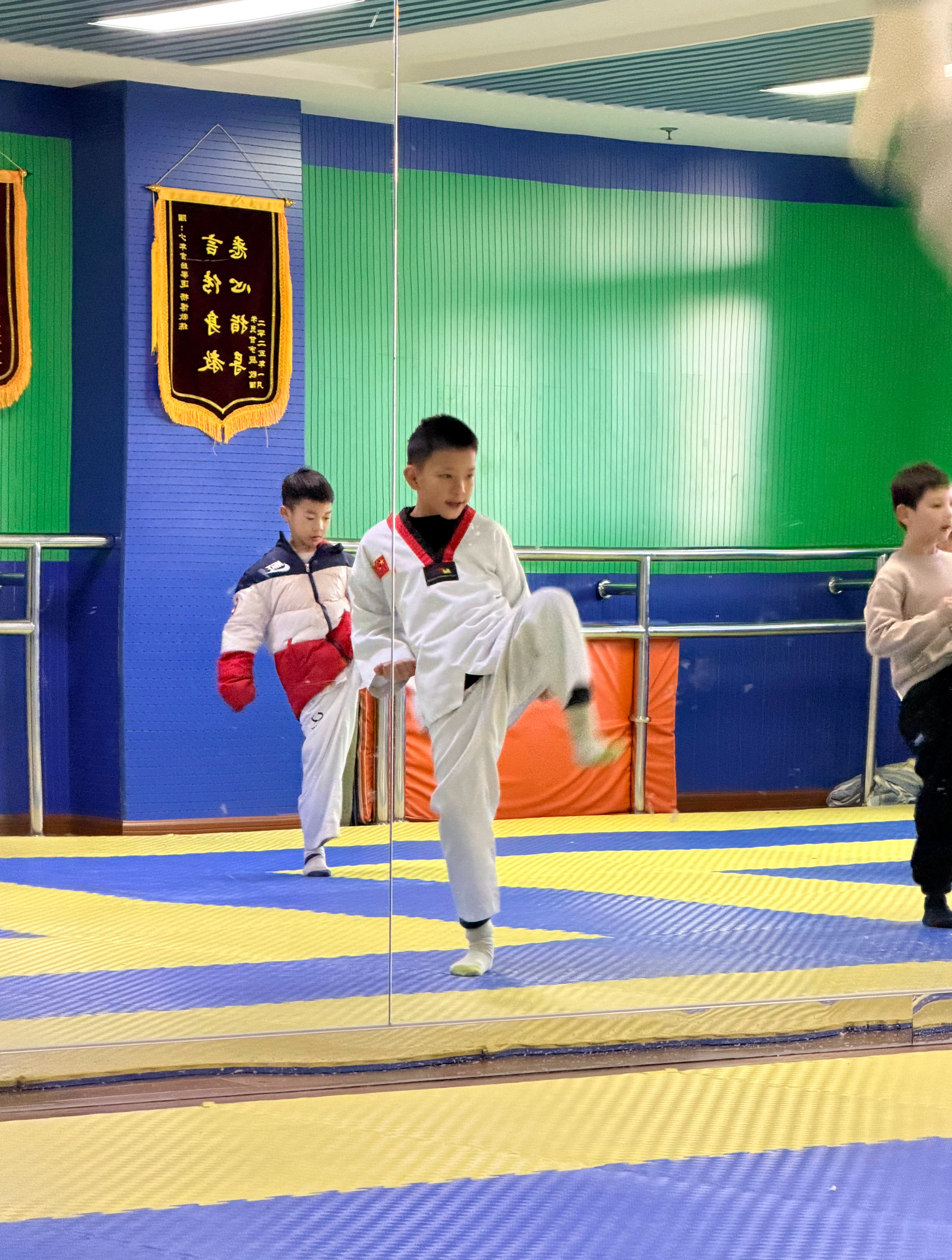 围观老大跆拳道汇报～早