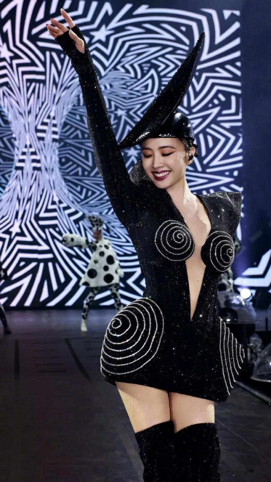 蔡依林美成妖了，这套造型！