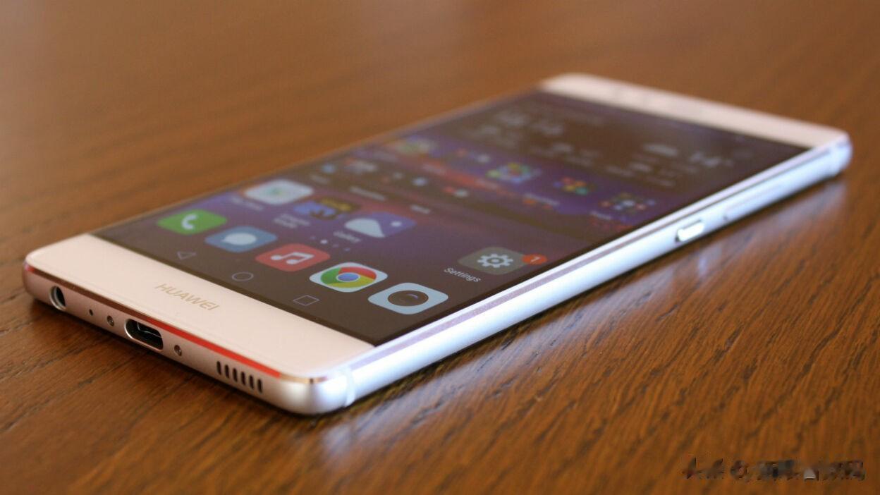 今年iPhone 15系列一个重要的改变是换成了USB-C口，有人不知道怎么念，