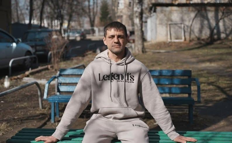 一名在俄羅斯囚禁中倖存的難民，在哈爾科夫救出四名落入冰面的孩子

3月12日，六