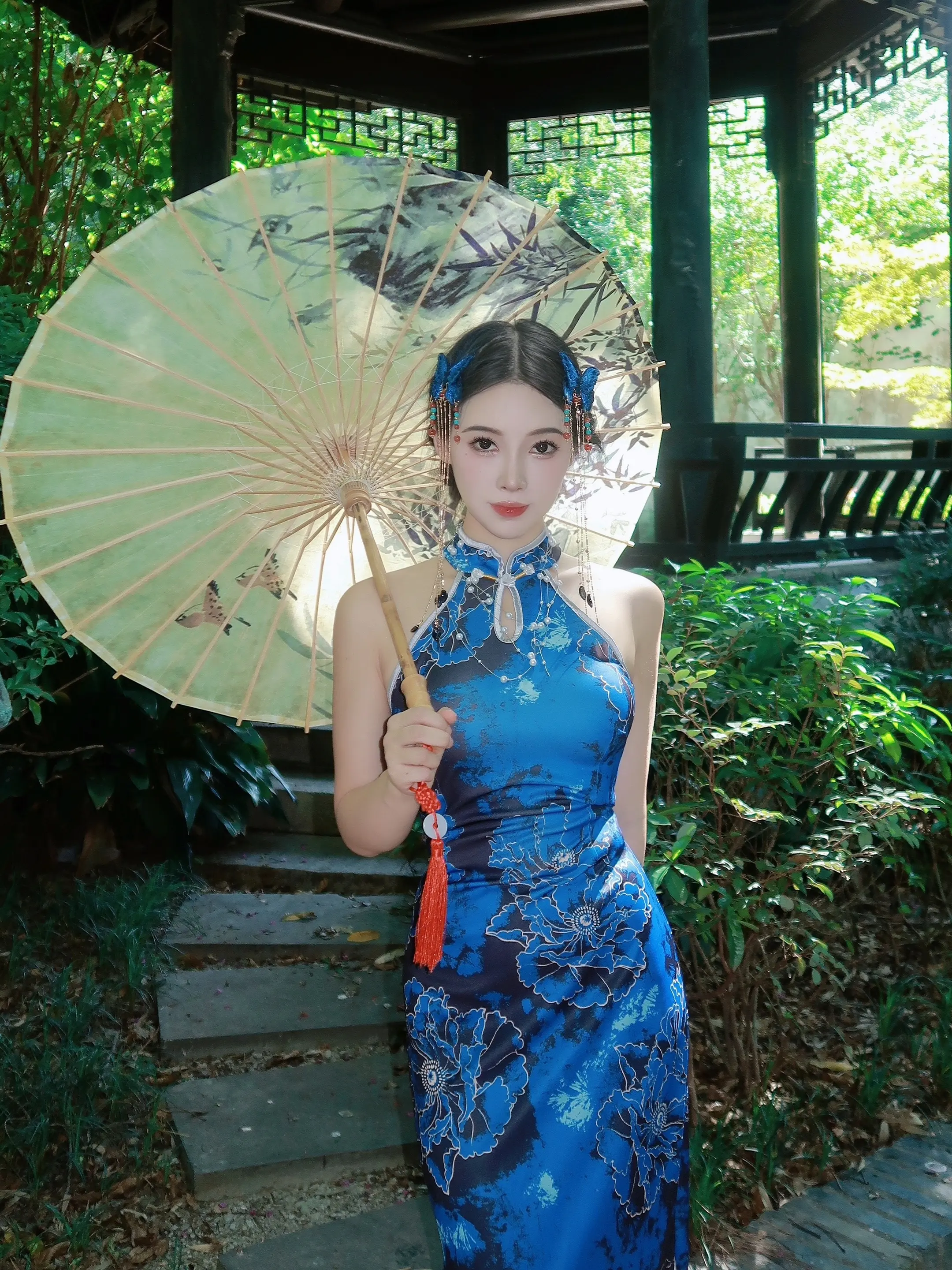 “听夜雨，我和你初遇。”