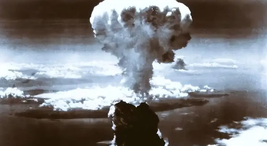 胡锡进发文建议，一旦日本拥有核武器，中方确认日本准备对中国实施核攻击，将保留对军