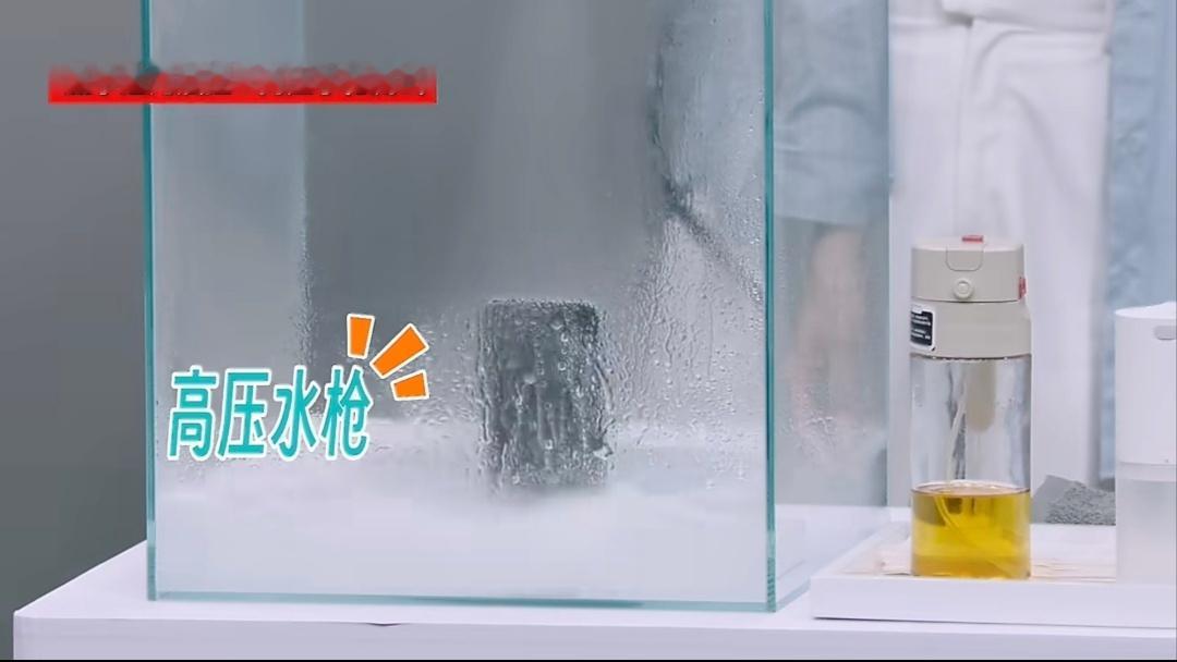 Note17小金刚今晚7点见 ‼️在时光的流转中，总有一份关怀能温暖家人的心。今