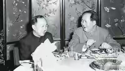 毛主席逝世，钱学森哭到虚脱：他赠予我的，从不止一份国家信任
 
1976年9月9