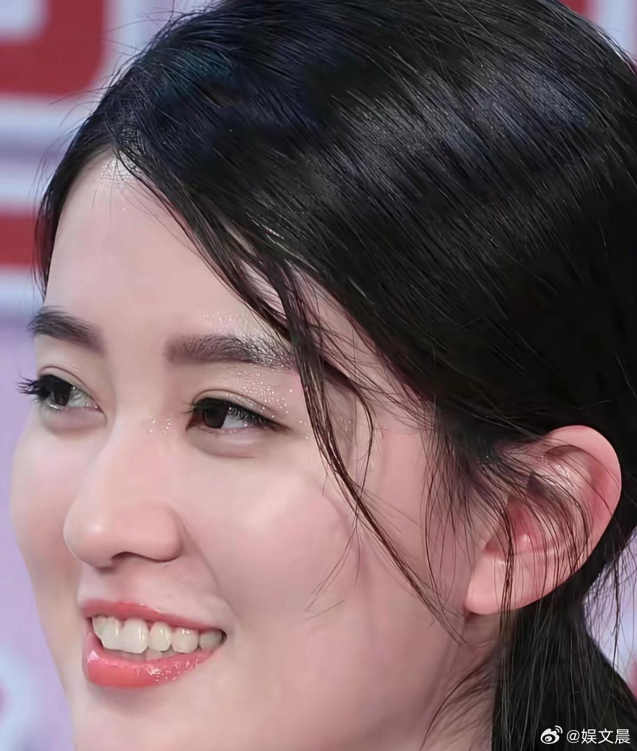 乔欣微胖的样子真的好有福气感，温婉大气又耐看，妥妥的旺夫脸太讨喜了！ 