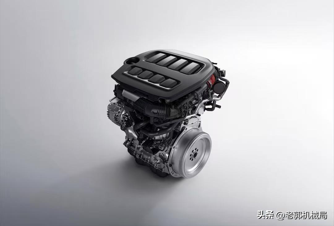 万万没想到，马力越小的发动机反而越先进。
很多人可能都有这个潜意识：觉得发动机马