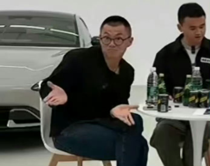 应该没事吧，把税补了就行了吧。陈震也是偷税漏税，好像只是封禁半年而已！网红白冰偷