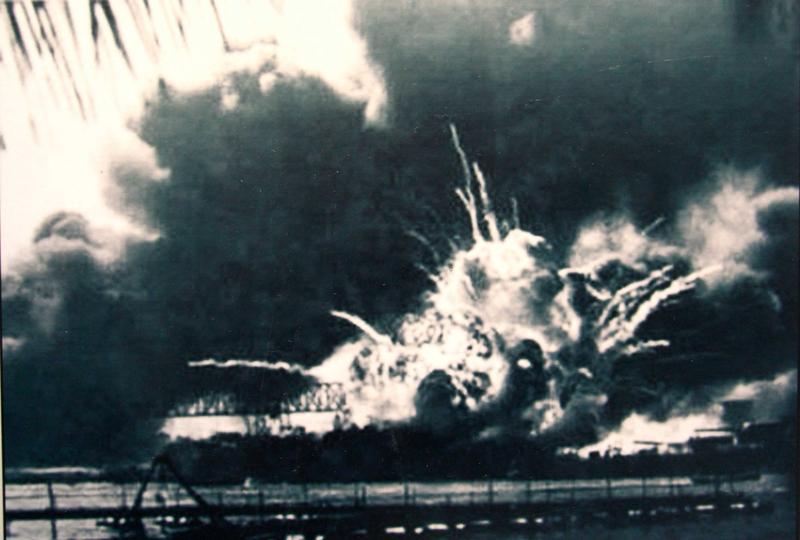 日本军事扩张对周边国家地区安全影响恶劣。从数据看，日本2026财年防卫预算约9.