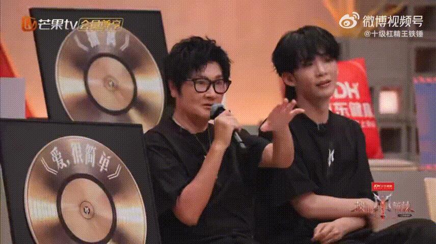 孙楠高情商开导曹骏孙楠让曹骏坚守本心曹骏面对选队压力整个人都很为难，孙楠一眼看穿
