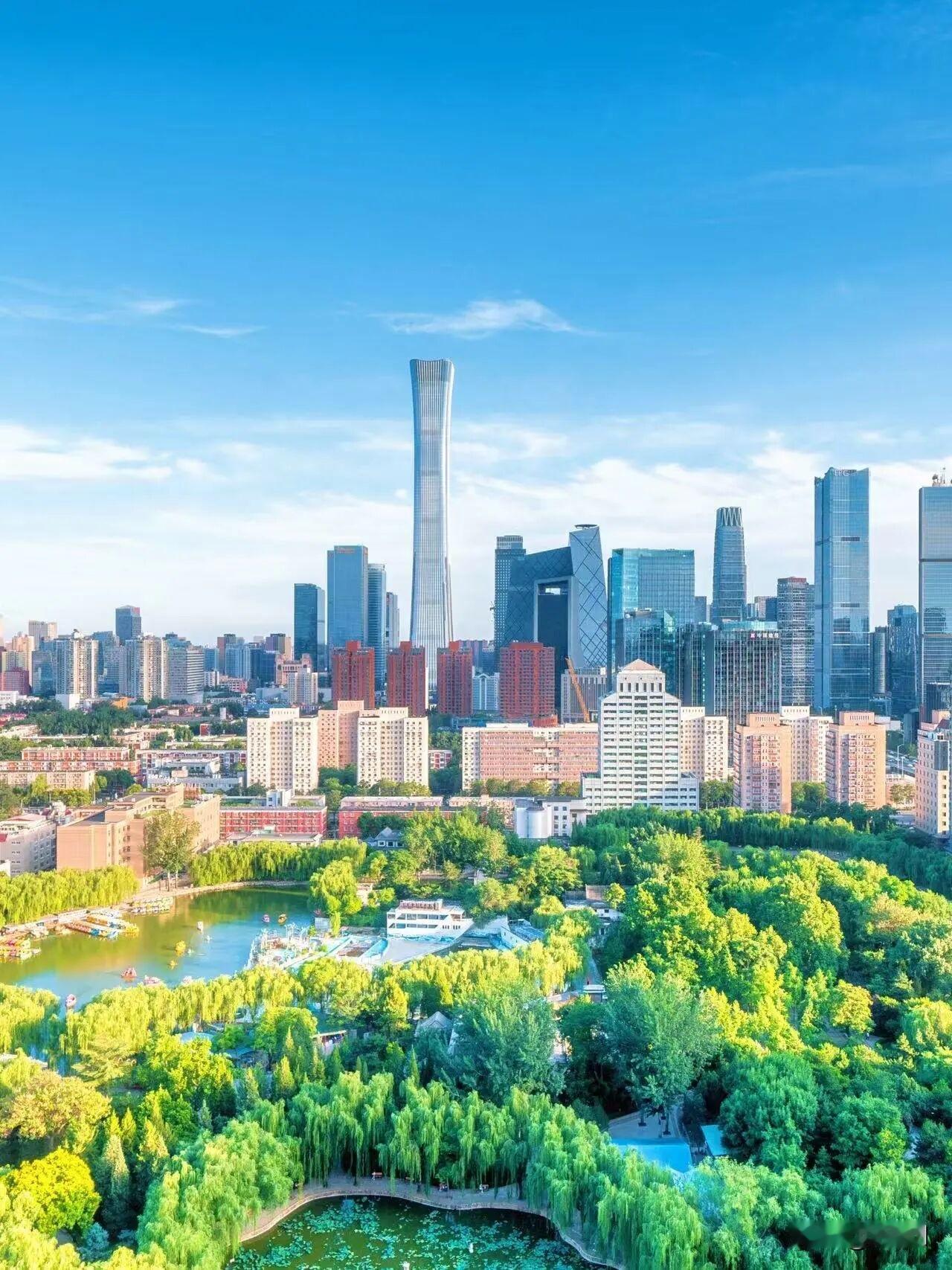 分享一张你最近随拍的照片“中国尊”不仅仅是北京的地标，第一高楼。更重要的是它见证