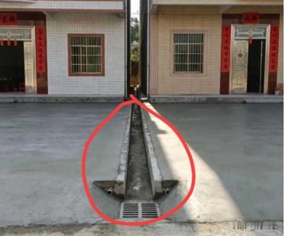 守边界 明情理 常沟通 妥妥的中国好邻居
这排水沟修的真漂亮 遇到这样的邻居 估