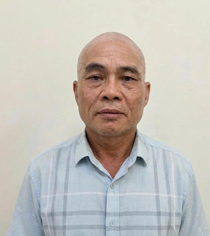 越南男子故意将车停在交警局门口数小时，该男子被起诉
4月13日，越南富寿省警方表