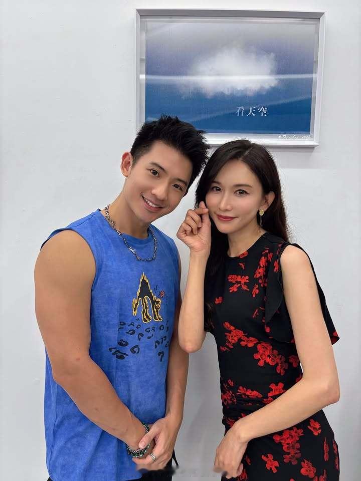 林志玲世界上最好的林志玲 姐姐INS更❤️謝謝你，把那些說不出口的人生，都寫成了