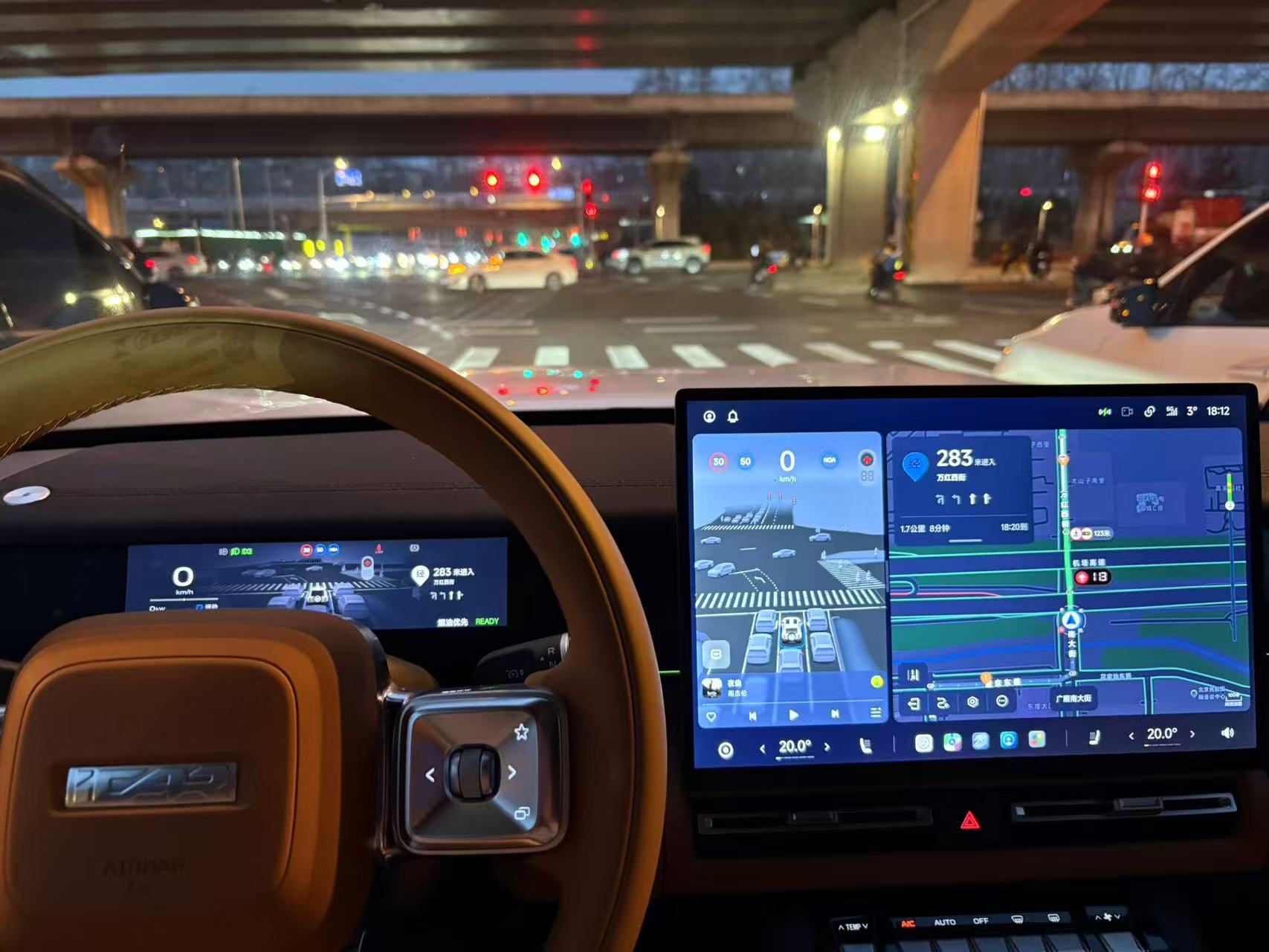 来参加了地平线HSD的先锋品鉴会，在大屏幕上看到了自己在晚高峰的望京深度体验了搭