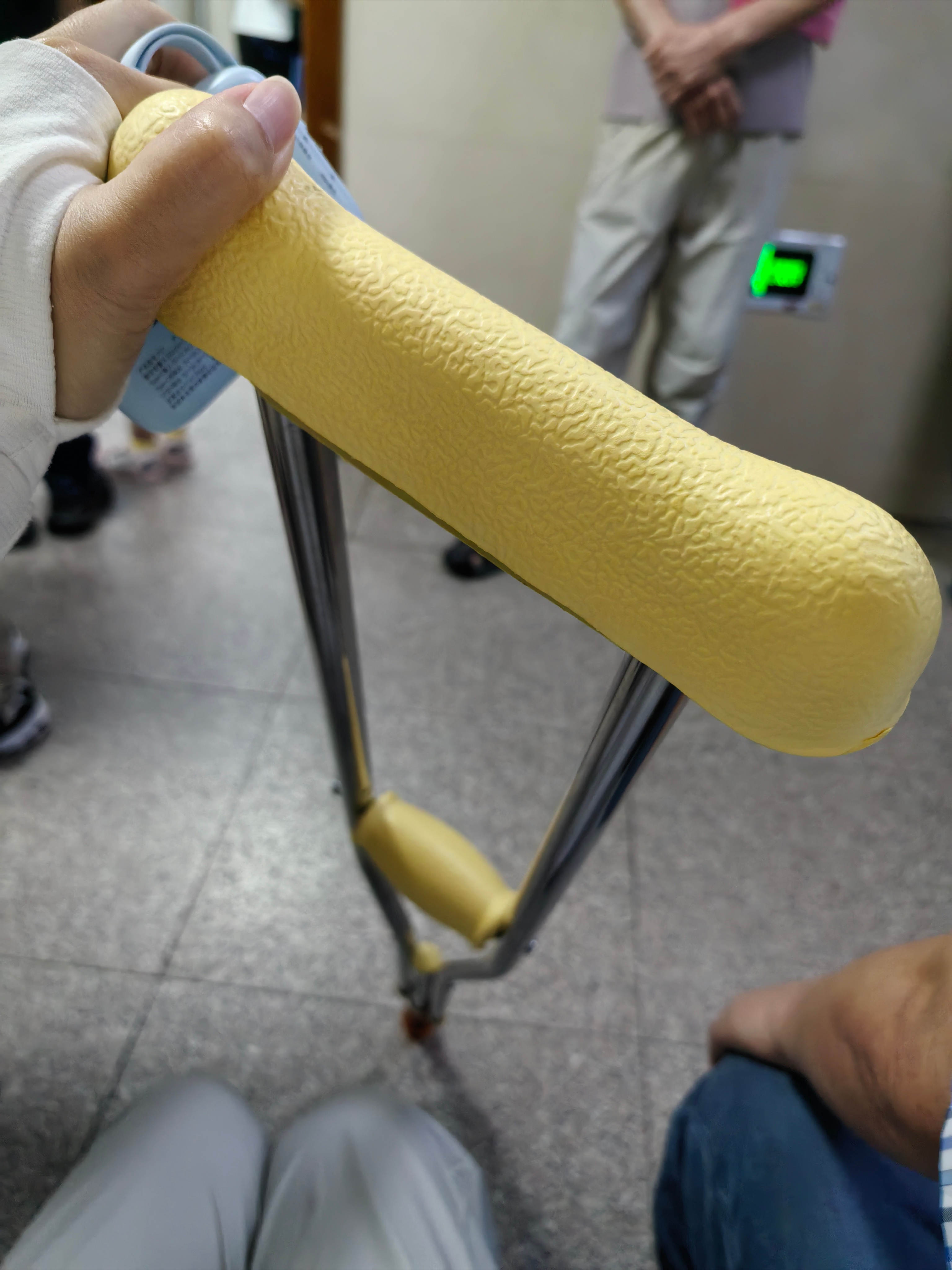 朋友说我魔怔了连买拐都要应援色