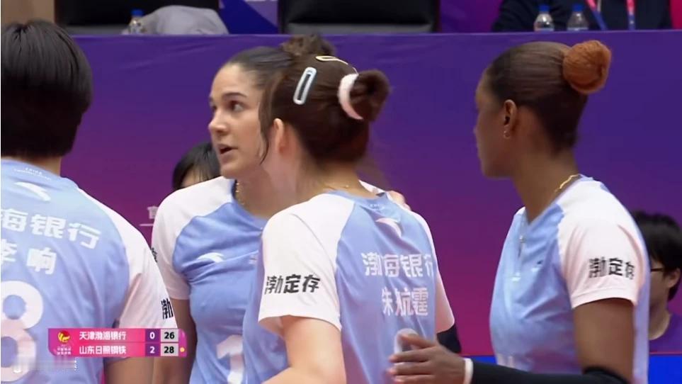 大比分天津女排0：2暂时落后