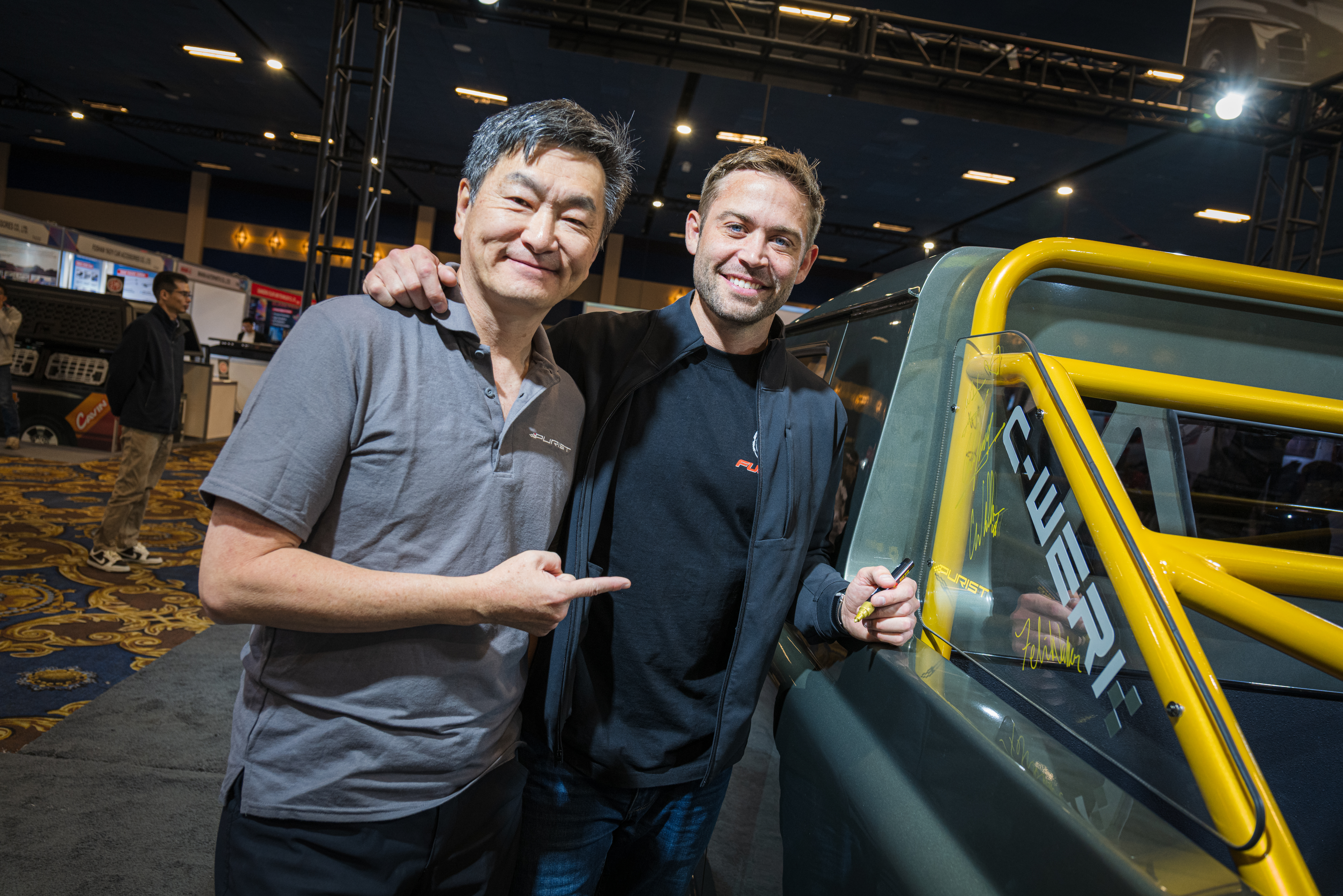 几位大佬莅临展台 大家都认识他们吗？