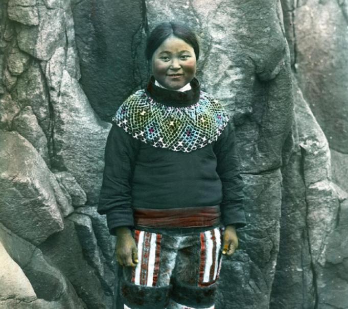 [太阳]生活在格陵兰岛上的因纽特人，为什么长得有点像中国人？
 
咱要是坐游船慢