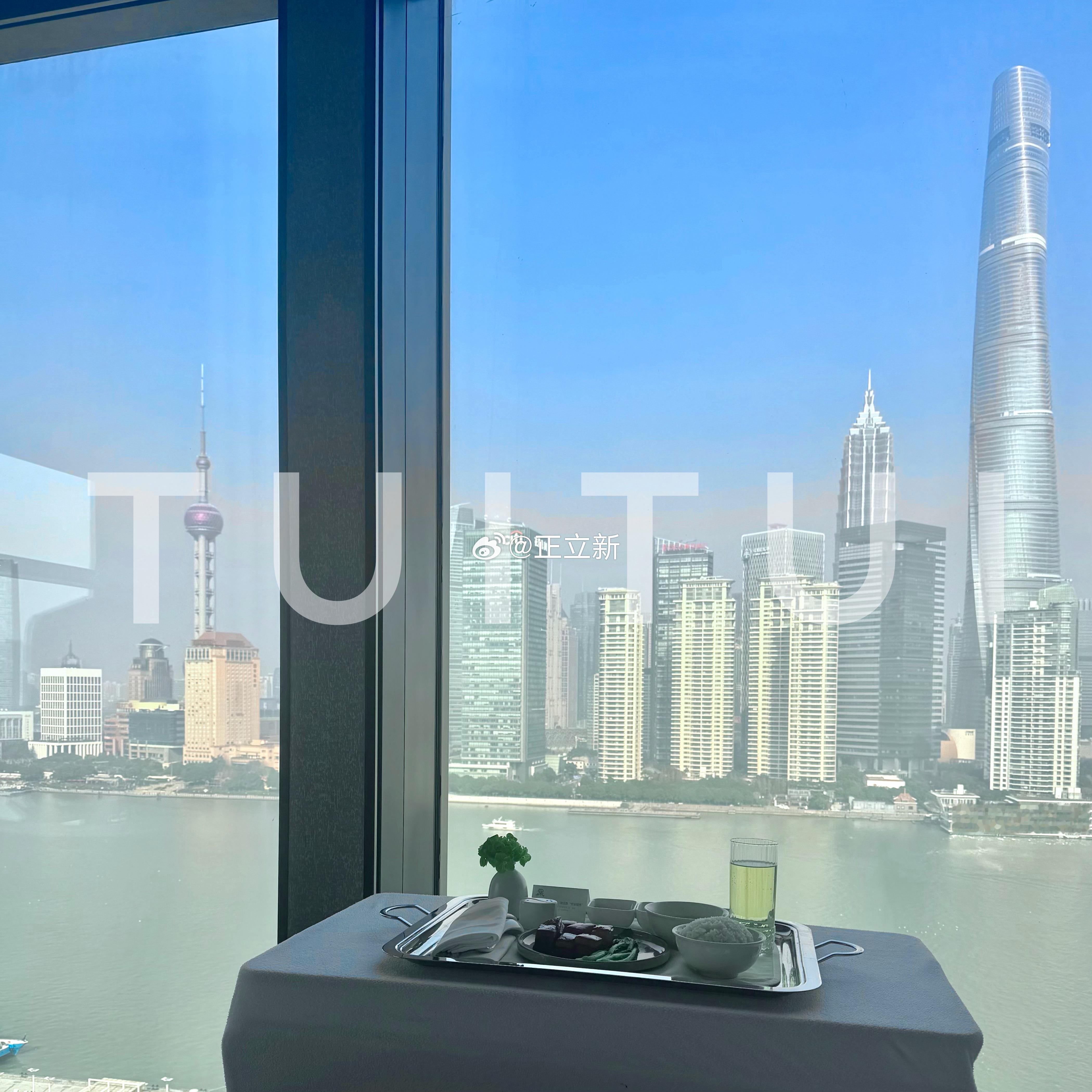 人在夏天的主要任务就是过夏天 