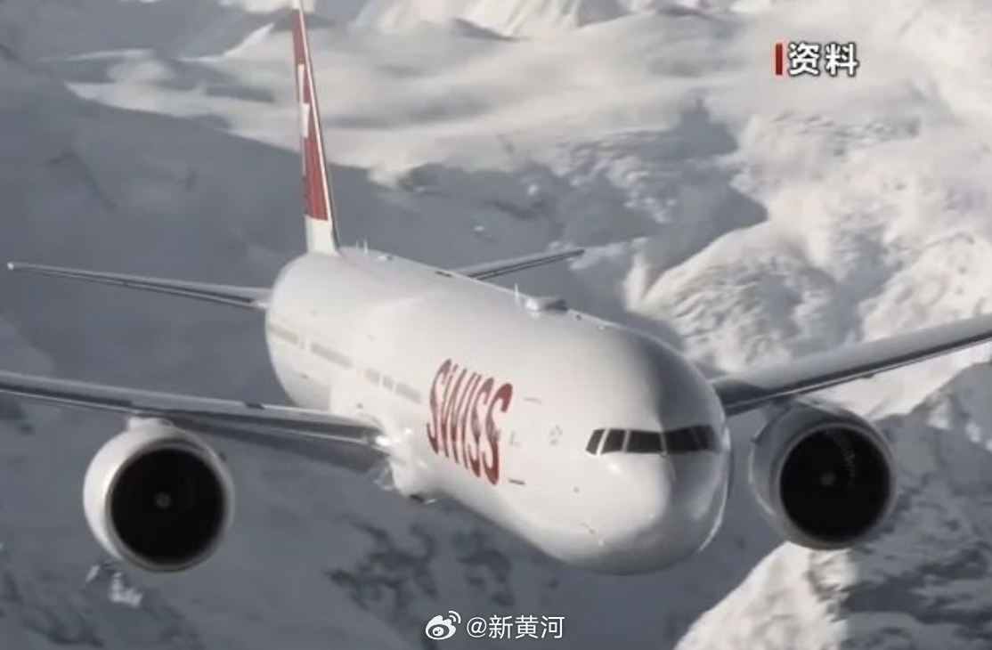【#瑞航迫降客机一机组成员去世# 】当地时间12月30日，瑞士国际航空公司表示，