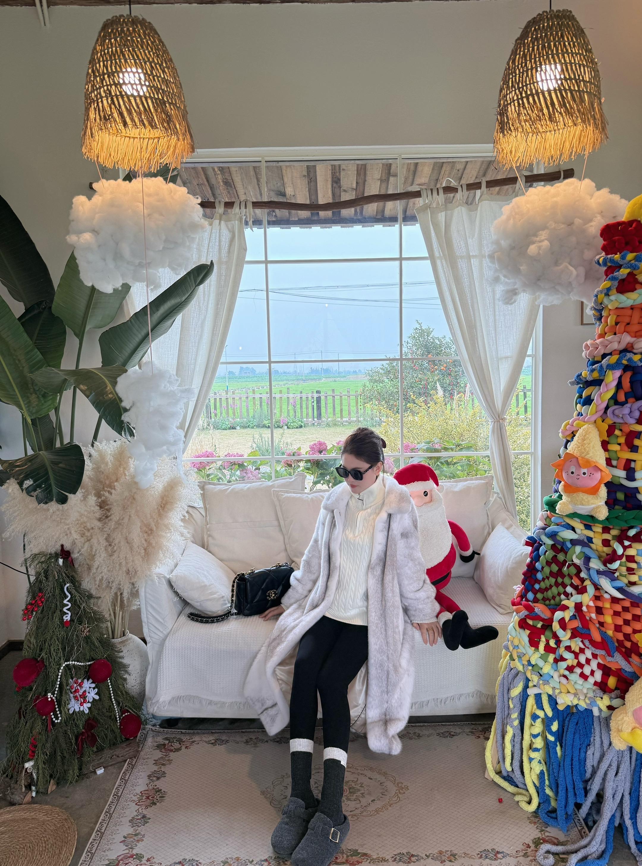 理性是让人知道自己是错的 但是感性是让人不顾一切地将错就错