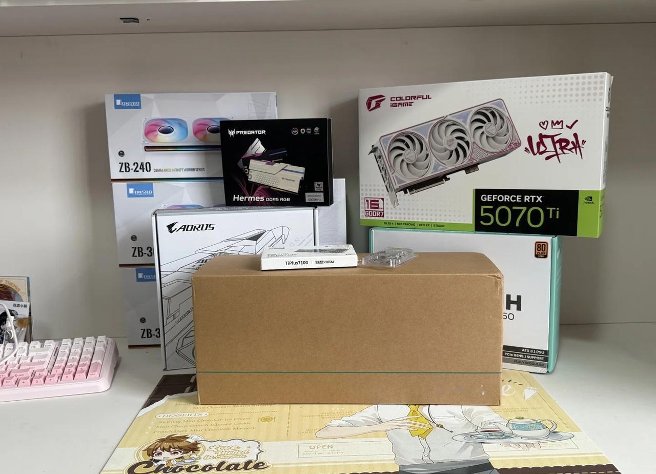 右滑帮我组装主机～（含配置单
其实是去年配的，是我自己组装的！可以爽玩4k光追暖