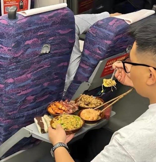 这人真有钱 