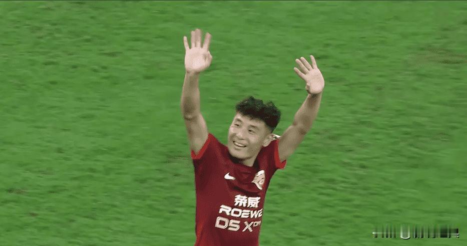 吴曦专心争冠，申花9月5场关键战，头号射手复出，海港6外援踢亚冠
中超战火正熊熊