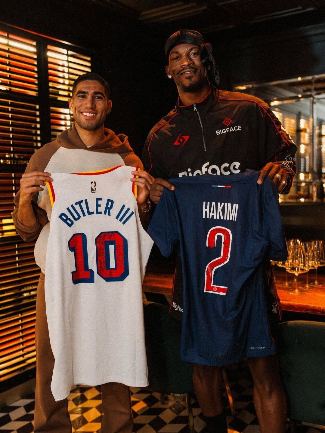 巴黎圣日耳曼[超话]  Achraf Hakimi ⚽️ 🤝 Jimmy Bu