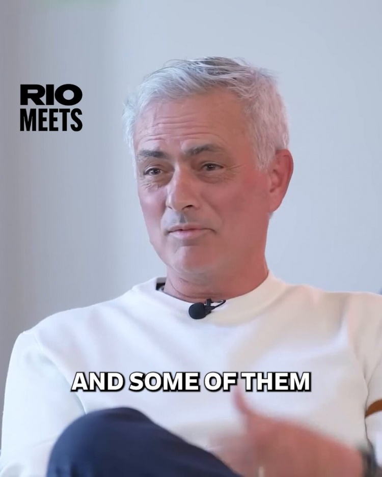 穆里尼奥：非洲球员喜欢叫我“老爹”，我觉得他们非常忠诚和纯粹12月29日讯 本菲