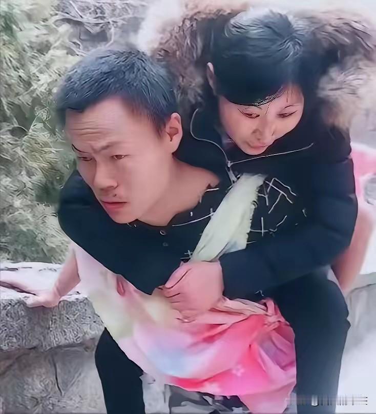 双方父母断绝关系，照顾一年多高位截瘫的媳妇没有任何好转，绝望到自S的张明荣孔艳夫