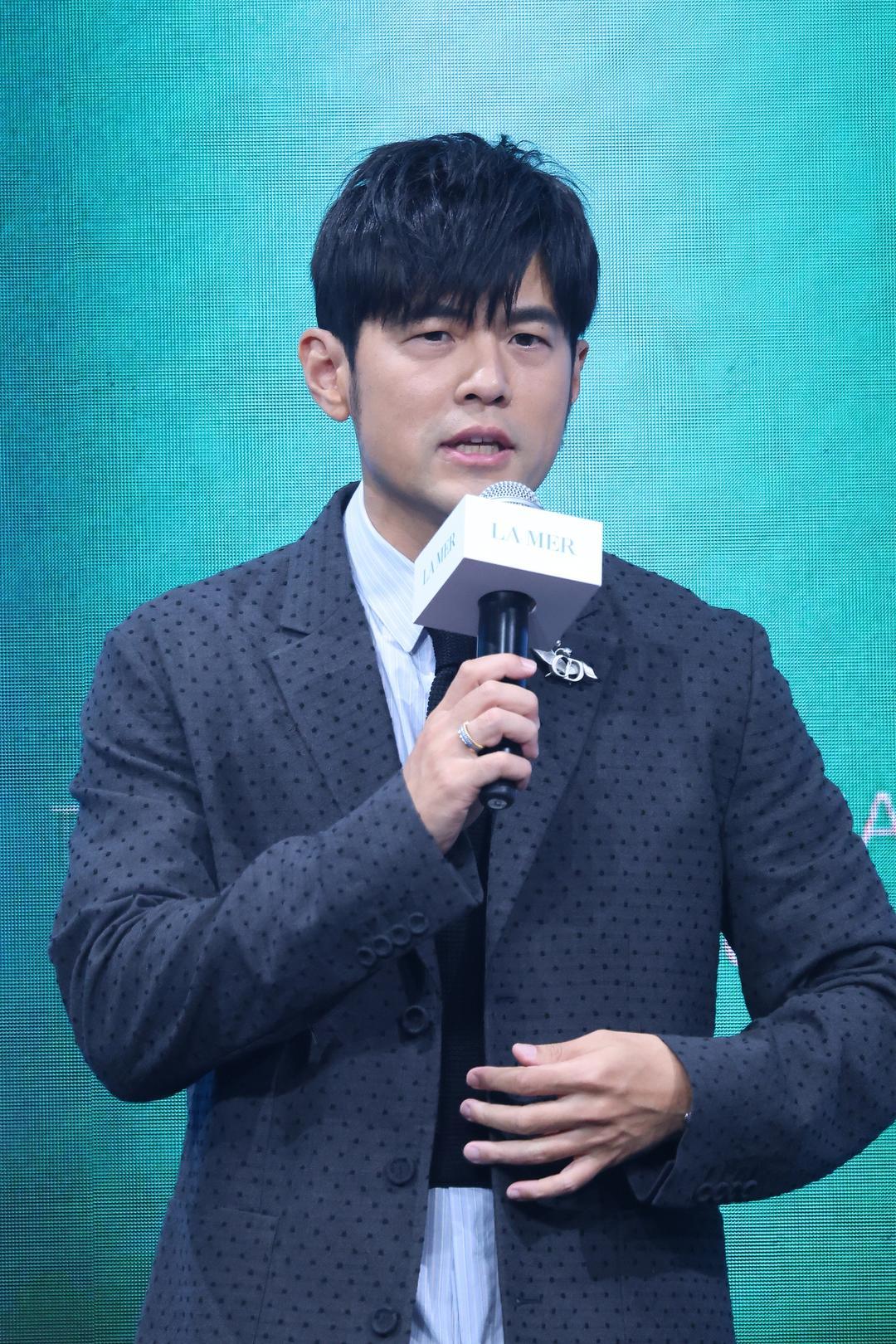 #周杰伦再过20年也站得住脚#【周杰伦称出第一张专辑就知晓：“我的音乐再过20年
