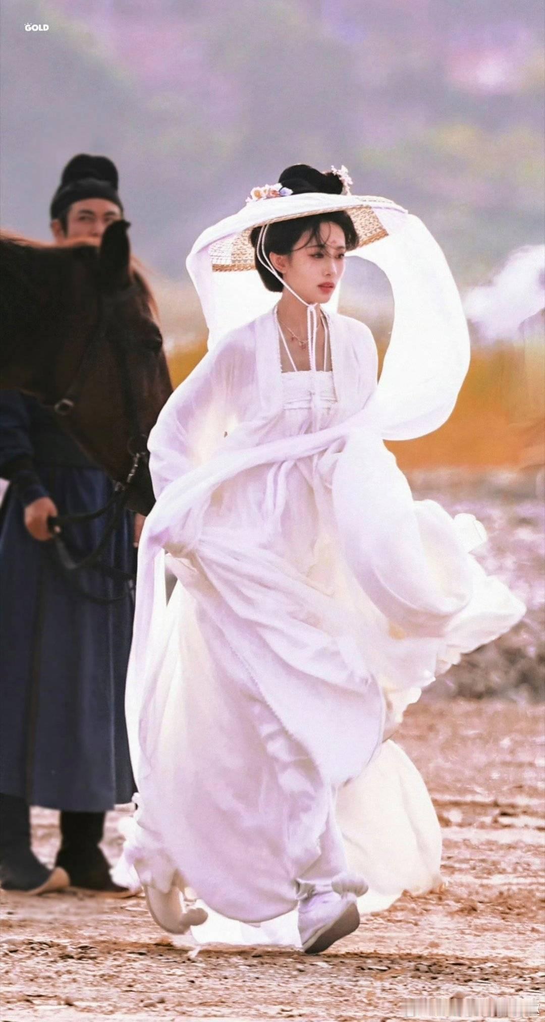 孟子义拍戏摔了《尚公主》撒娇路透：这对“昀牵孟绕”也太甜了吧！​​谁能扛住李昀锐