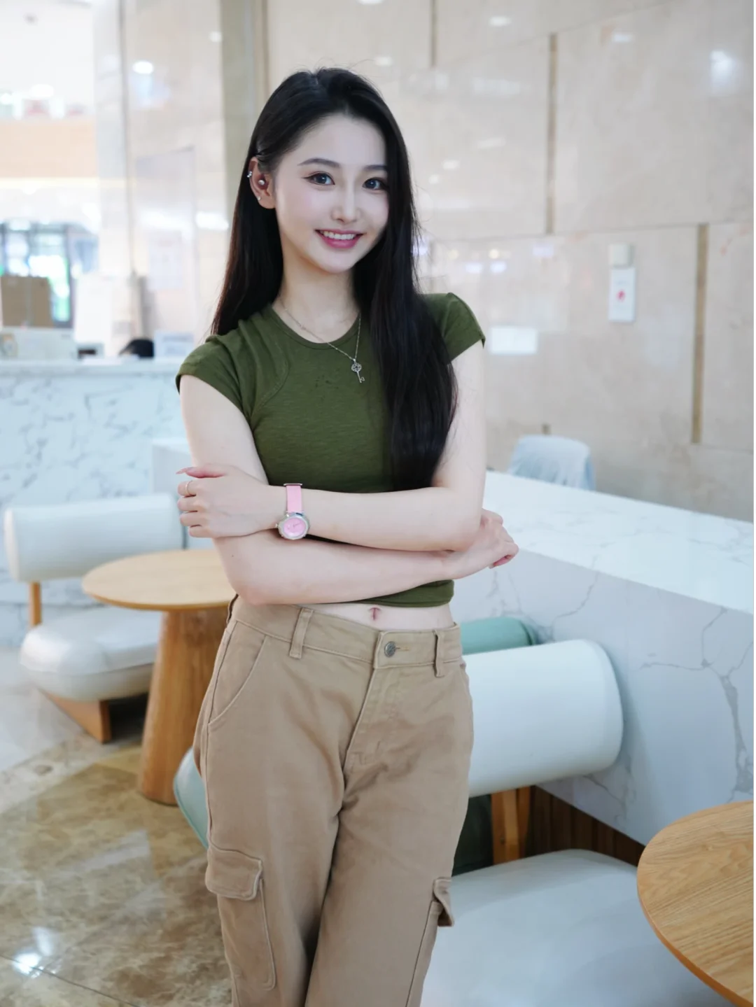 谁能拒绝一只又飒又甜的粉调腕表啊‼️