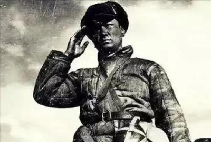 1951年华川阻击战，志愿军8连被困绝地三面是崖，一个安徽兵说我试试，然后徒手爬