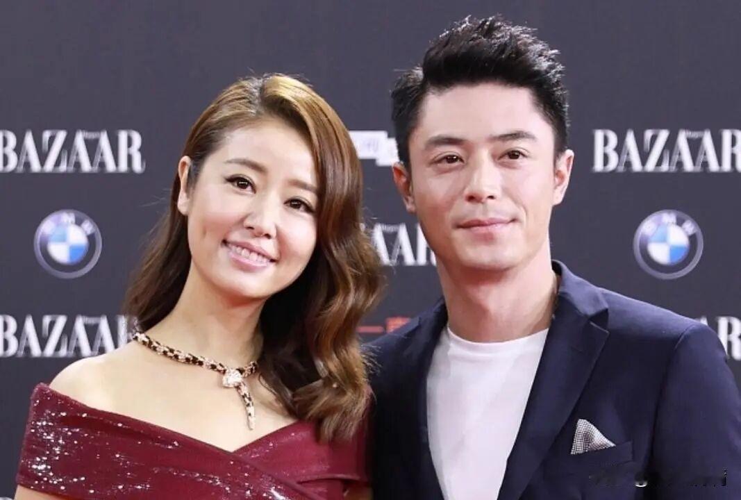 原来大家都错怪霍建华了，
以前总说他结婚后不拍戏是“摆烂”，
现在才看明白，人家