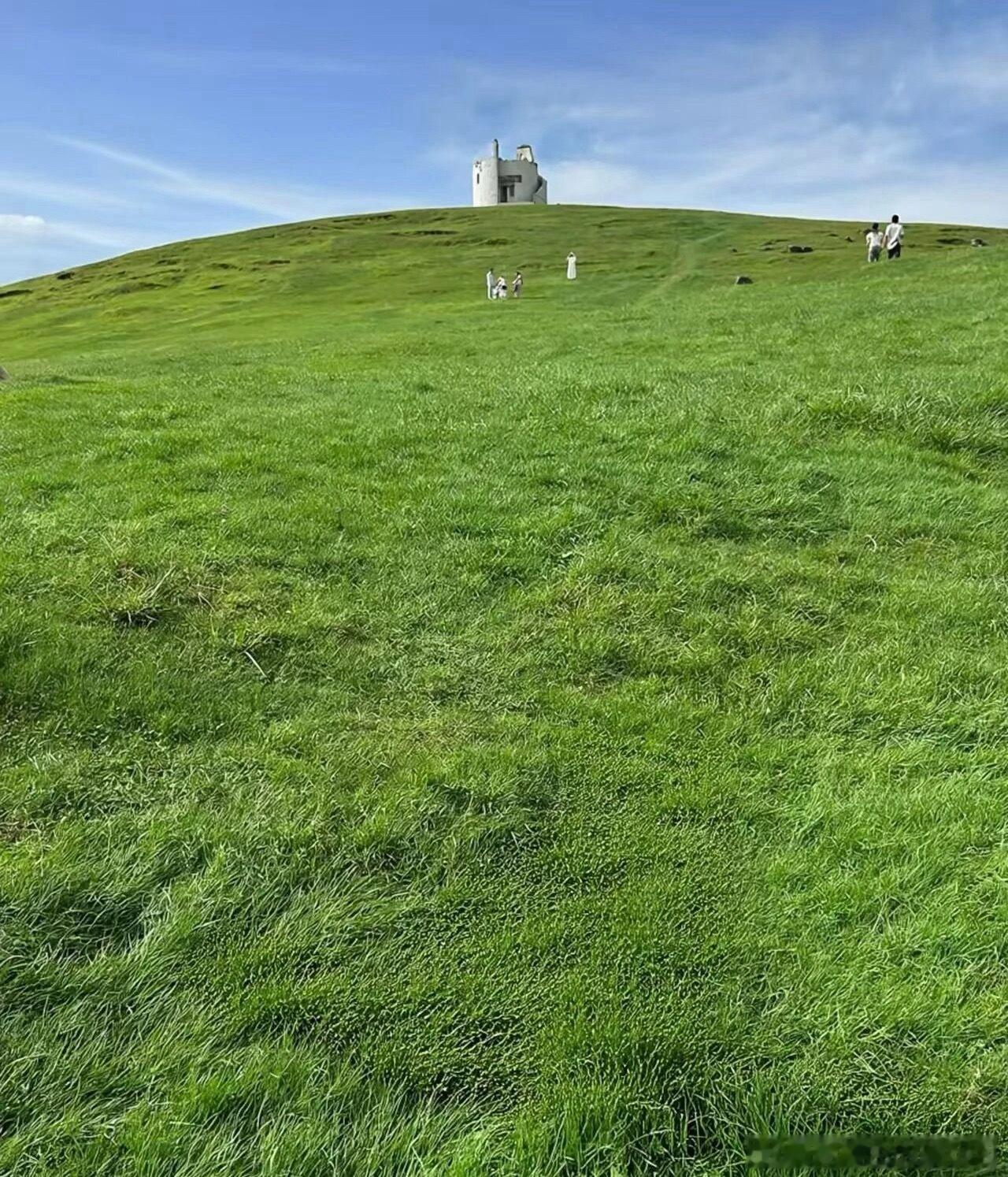 奔赴郴州仰天湖，闯入宫崎骏的夏日童话🌿南方藏着最温柔的高山草原，层层青绿草甸绵