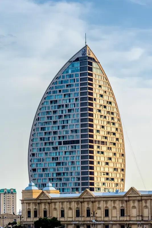特朗普一句要对中国加征100%关税，让全球股市遭遇“黑天鹅”，出现暴跌。尽管A股
