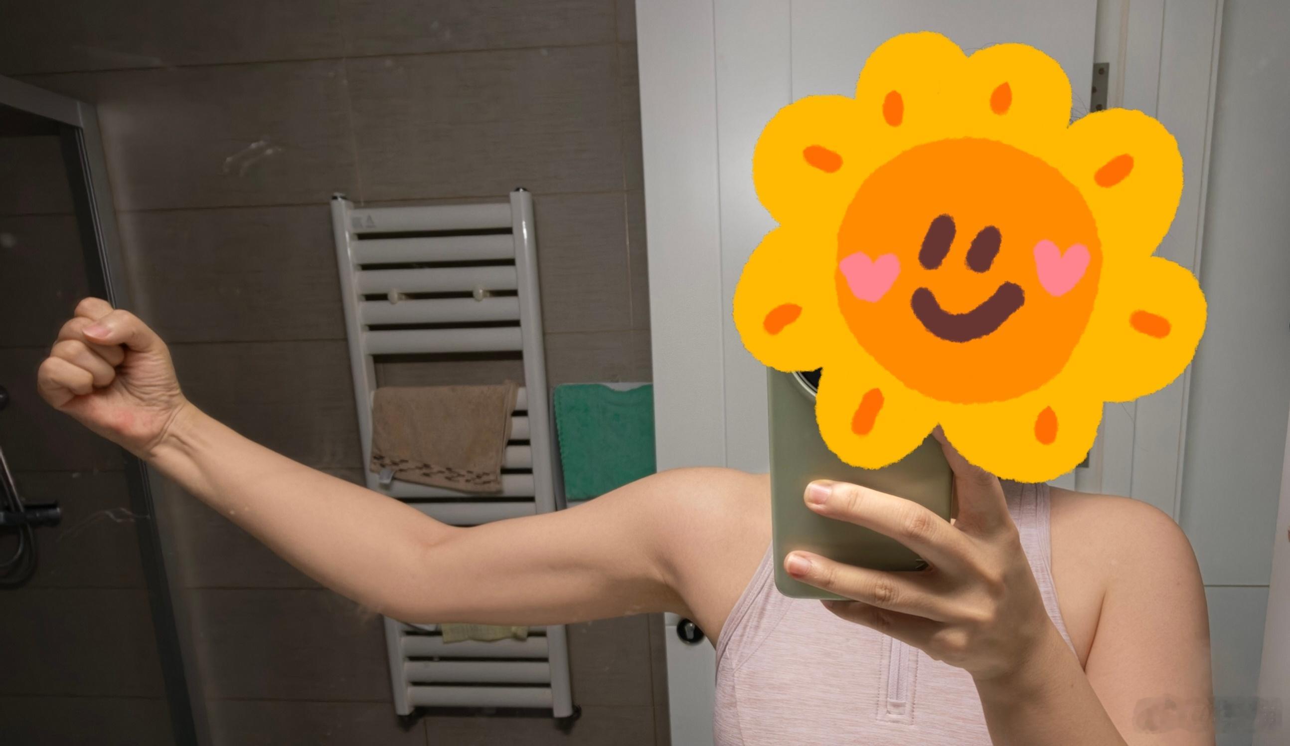 六块腹肌加载中 解锁标准俯卧撑了。 